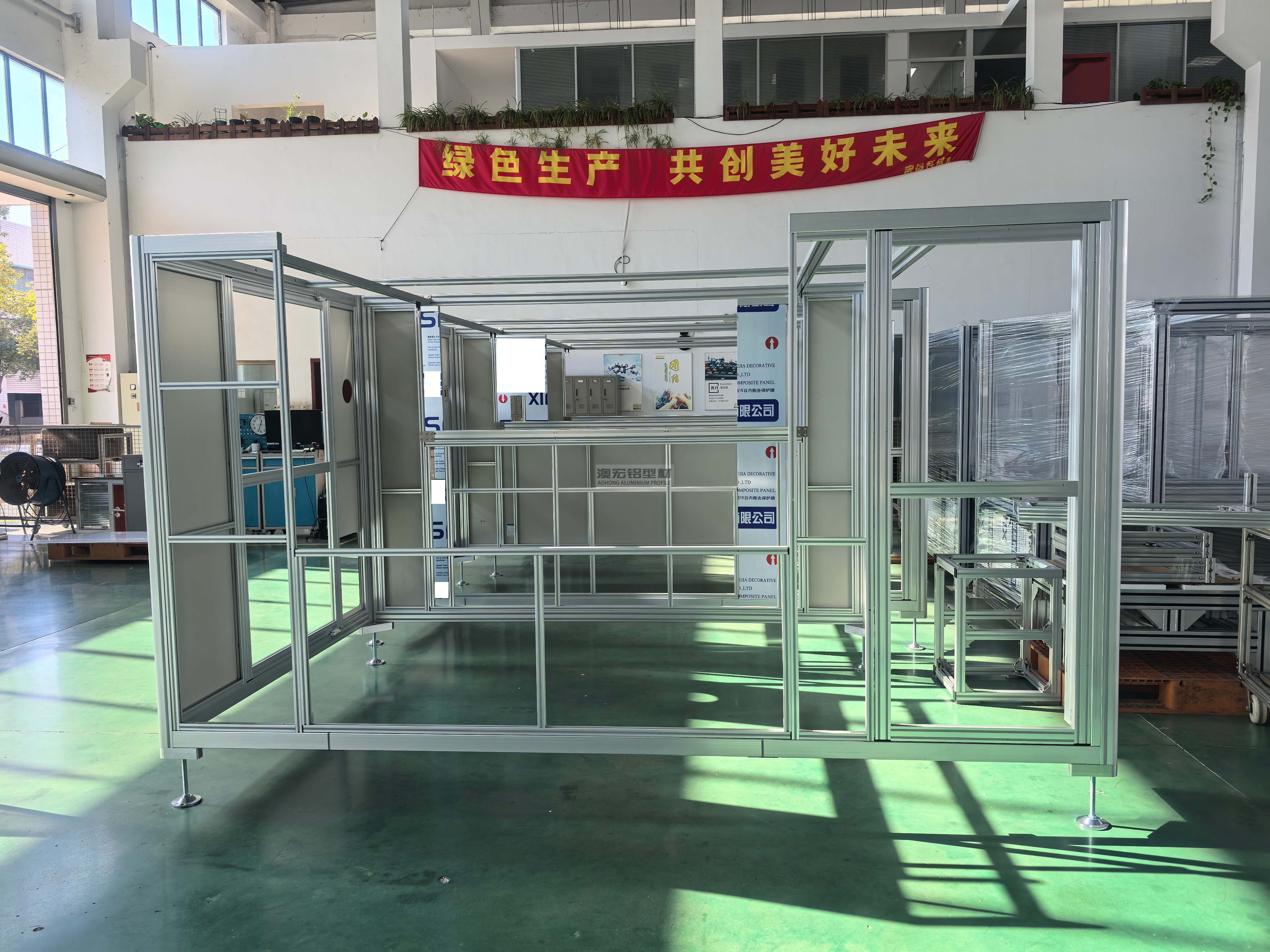 自動化設備機架：支撐產線高效運行的集成化解決方案